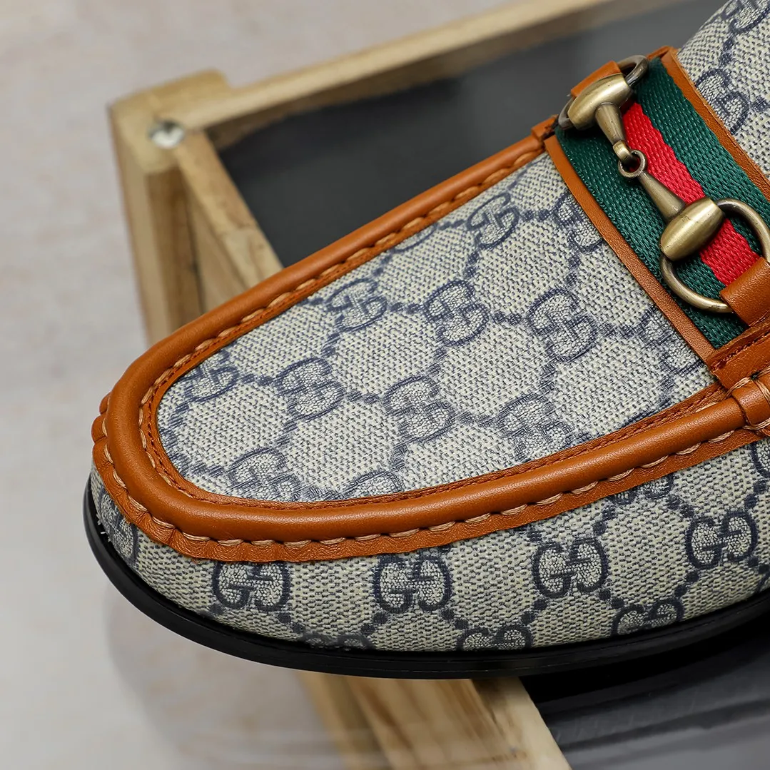 Men's men's shoes 💰420 🆘【GUCCI】Gucci ·🐂里· Hot-selling pea shoes top brand luxury, top quality, the latest fashion pea shoes. The upper is made of original first-layer cowhide. (Full first-layer water-dyed 🐂 leather·inner). The original stylish and stylish soft rubber wear-resistant and non-slip outsole is light and comfortable on the foot, available in 3 colors! Matching code: 38 / 45
